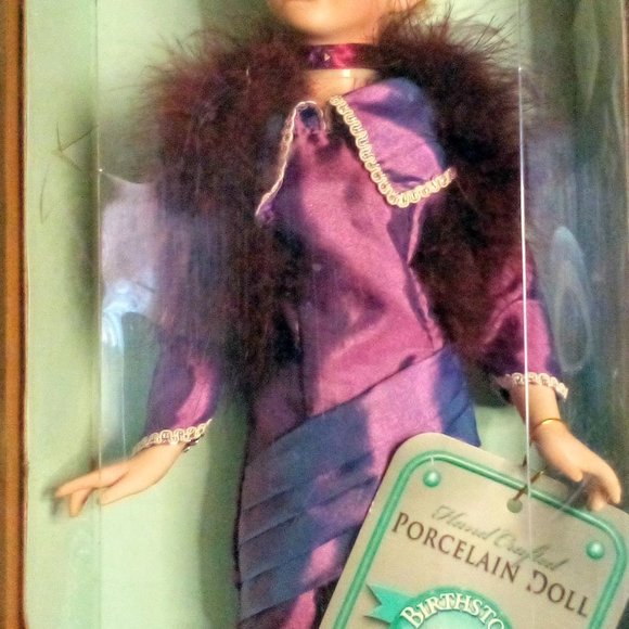 💜 Vintage Birthstone Collection Porcelain HandCrafted Doll (Amethyst) Febuary - Picture 2 of 16